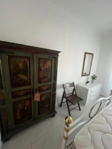08slaapkamer antiek kast